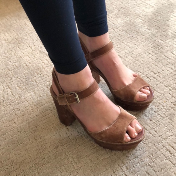 Zara 💕 Mauve Velvet Platforms - Picture 2 of 3